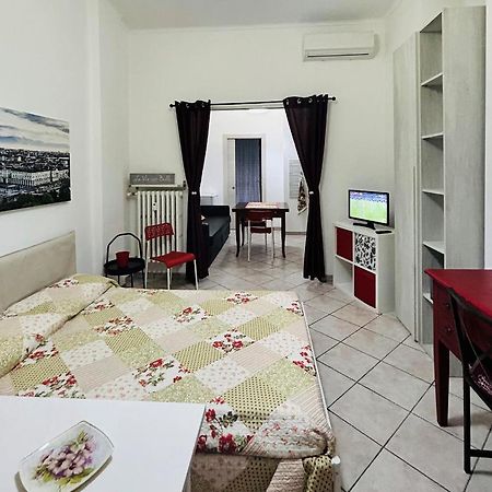 Monolocale Maria Vittoria Apartment Turin Bagian luar foto